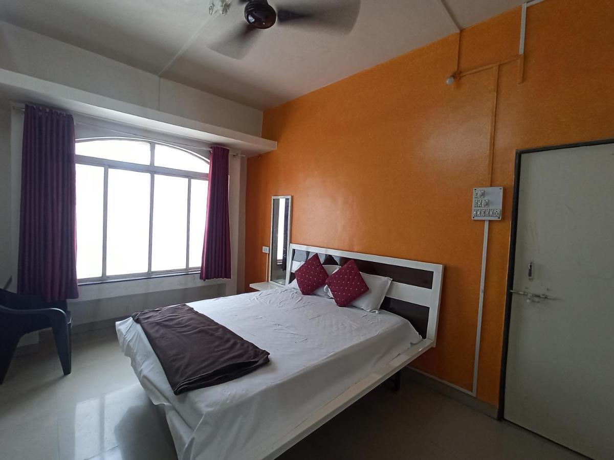 Malwade Motels Pune Eksteriør billede