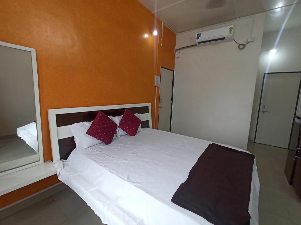 Malwade Motels Pune Eksteriør billede